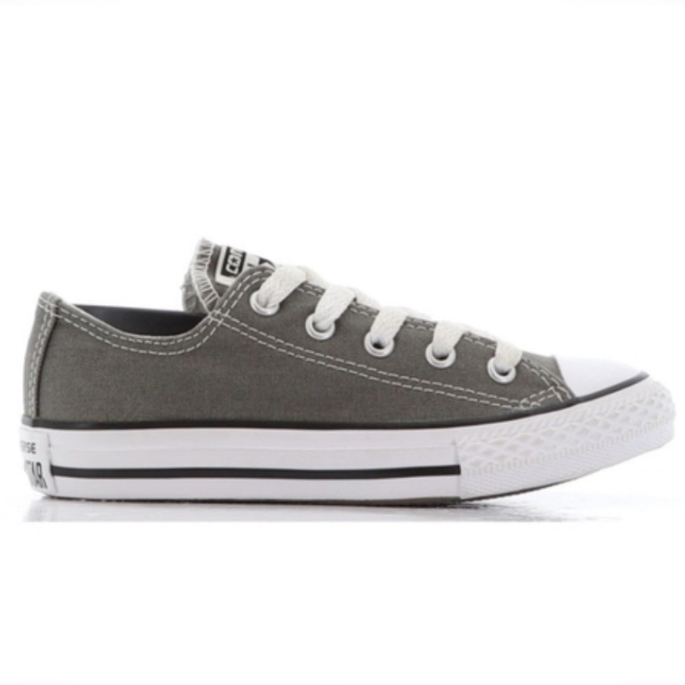 Converse Gray Low-Top Sneakers Women’s 5/ Youth 3